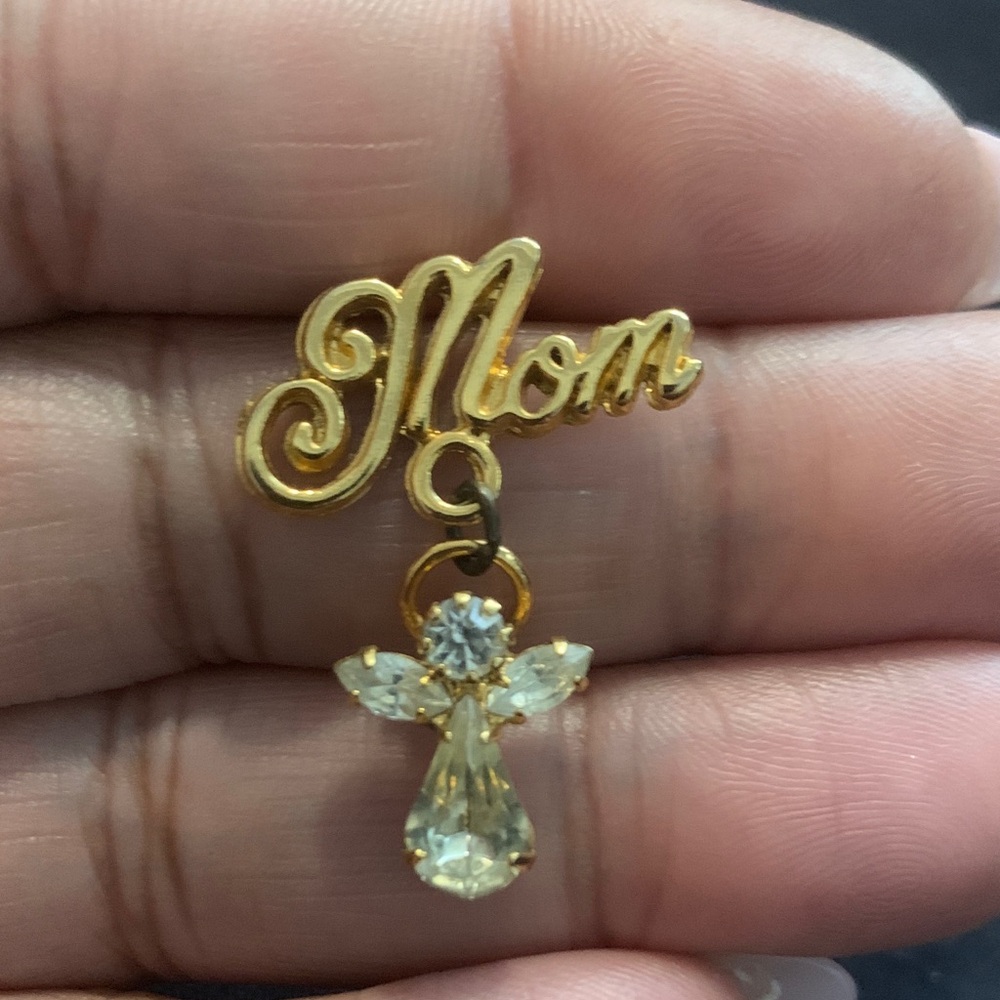 Gold 'Mom' Angel Pendant